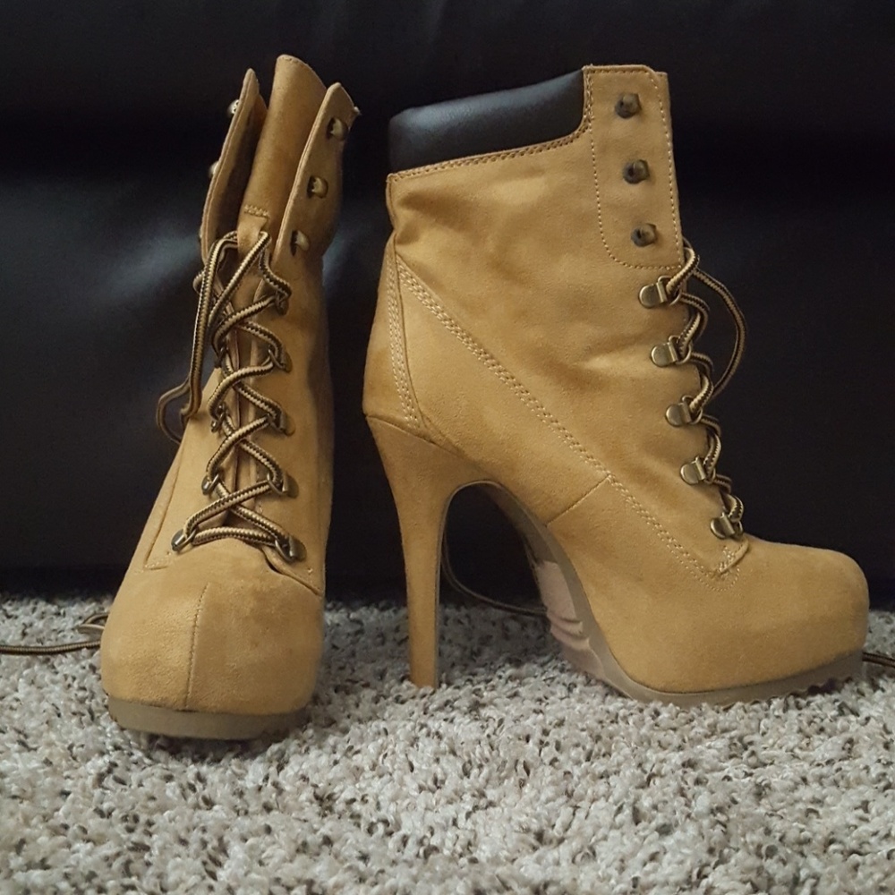High heel boots